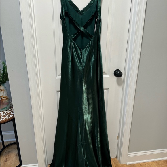 Lulus Perfectly Classy NWOT size Medium Emerald Green Satin Strappy Maxi Dress - Picture 12 of 14